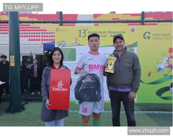 冈山绿雏与赞岐的激烈对决展现足球魅力与团队精神 冈山绿雏与赞岐的激烈对决展现足球魅力与团队精神